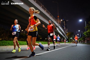 HO CHI MINH CITY NIGHT RUN EXIMBANK 2024 - Ảnh #1988690