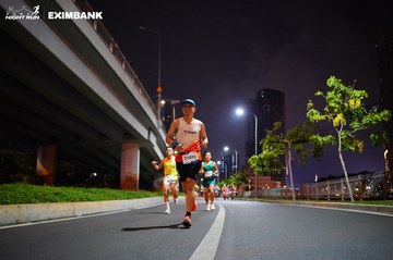 HO CHI MINH CITY NIGHT RUN EXIMBANK 2024 - Ảnh #1988737