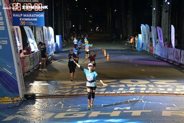 HO CHI MINH CITY NIGHT RUN EXIMBANK 2024 - Ảnh #2028507