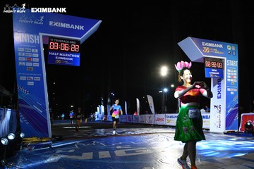 HO CHI MINH CITY NIGHT RUN EXIMBANK 2024 - Ảnh #2065288
