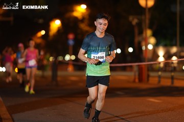 HO CHI MINH CITY NIGHT RUN EXIMBANK 2024 - Ảnh #2160323