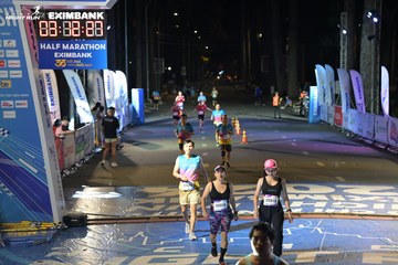 HO CHI MINH CITY NIGHT RUN EXIMBANK 2024 - Ảnh #2028634