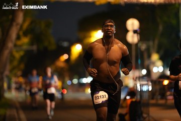 HO CHI MINH CITY NIGHT RUN EXIMBANK 2024 - Ảnh #2159925