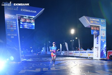 HO CHI MINH CITY NIGHT RUN EXIMBANK 2024 - Ảnh #2064117