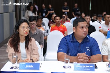 HO CHI MINH CITY NIGHT RUN EXIMBANK 2024 - Ảnh #1963346