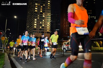 HO CHI MINH CITY NIGHT RUN EXIMBANK 2024 - Ảnh #1990738