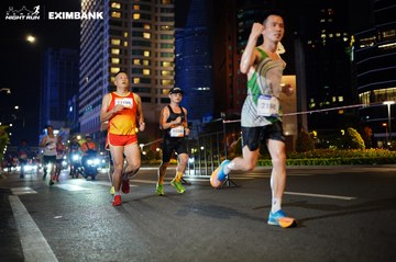 HO CHI MINH CITY NIGHT RUN EXIMBANK 2024 - Ảnh #1989229