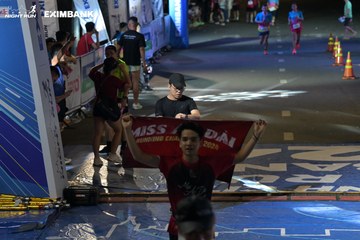 HO CHI MINH CITY NIGHT RUN EXIMBANK 2024 - Ảnh #2032118