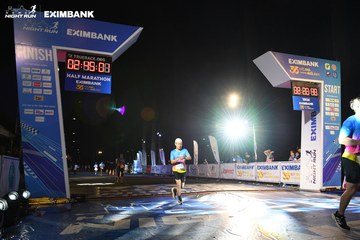 HO CHI MINH CITY NIGHT RUN EXIMBANK 2024 - Ảnh #2065027