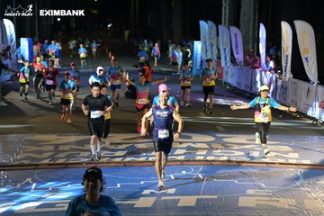 HO CHI MINH CITY NIGHT RUN EXIMBANK 2024 - Ảnh #2029761