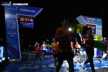 HO CHI MINH CITY NIGHT RUN EXIMBANK 2024 - Ảnh #2062680