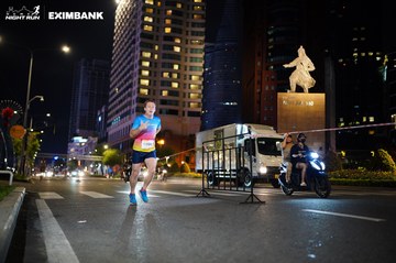HO CHI MINH CITY NIGHT RUN EXIMBANK 2024 - Ảnh #1989271