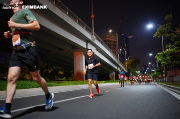 HO CHI MINH CITY NIGHT RUN EXIMBANK 2024 - Ảnh #1988866
