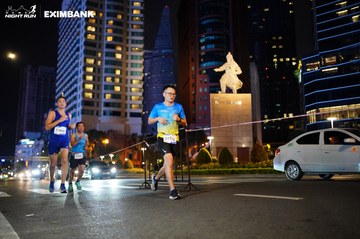 HO CHI MINH CITY NIGHT RUN EXIMBANK 2024 - Ảnh #1989491