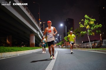 HO CHI MINH CITY NIGHT RUN EXIMBANK 2024 - Ảnh #1988729