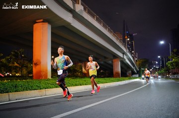 HO CHI MINH CITY NIGHT RUN EXIMBANK 2024 - Ảnh #1988523