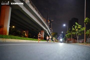 HO CHI MINH CITY NIGHT RUN EXIMBANK 2024 - Ảnh #1988610