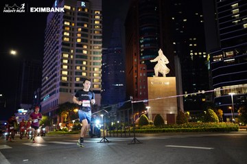 HO CHI MINH CITY NIGHT RUN EXIMBANK 2024 - Ảnh #1990076