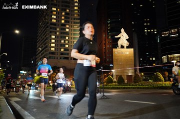 HO CHI MINH CITY NIGHT RUN EXIMBANK 2024 - Ảnh #1990136