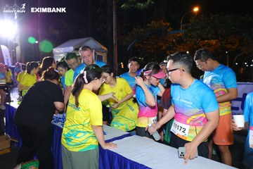 HO CHI MINH CITY NIGHT RUN EXIMBANK 2024 - Ảnh #2012759