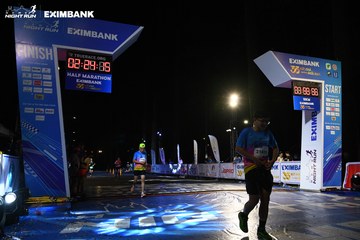 HO CHI MINH CITY NIGHT RUN EXIMBANK 2024 - Ảnh #2059483