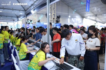 HO CHI MINH CITY NIGHT RUN EXIMBANK 2024 - Ảnh #1964358