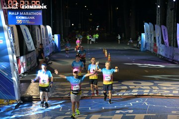 HO CHI MINH CITY NIGHT RUN EXIMBANK 2024 - Ảnh #2027110