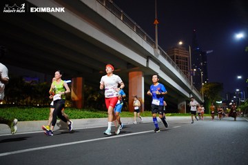 HO CHI MINH CITY NIGHT RUN EXIMBANK 2024 - Ảnh #1988894