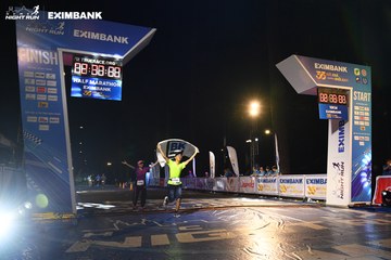 HO CHI MINH CITY NIGHT RUN EXIMBANK 2024 - Ảnh #2059131