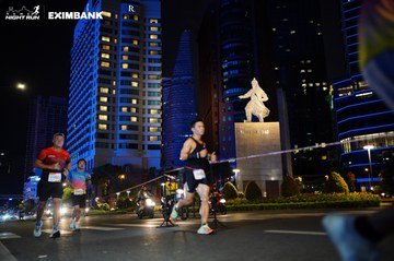 HO CHI MINH CITY NIGHT RUN EXIMBANK 2024 - Ảnh #1990350