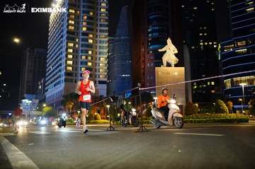 HO CHI MINH CITY NIGHT RUN EXIMBANK 2024 - Ảnh #1989317