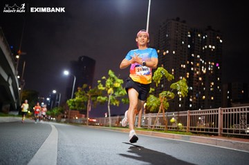 HO CHI MINH CITY NIGHT RUN EXIMBANK 2024 - Ảnh #1988635