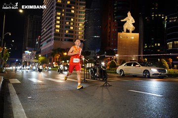 HO CHI MINH CITY NIGHT RUN EXIMBANK 2024 - Ảnh #1989059