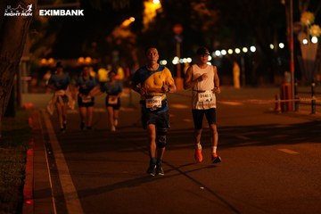 HO CHI MINH CITY NIGHT RUN EXIMBANK 2024 - Ảnh #2159176