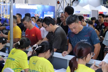 HO CHI MINH CITY NIGHT RUN EXIMBANK 2024 - Ảnh #1964787