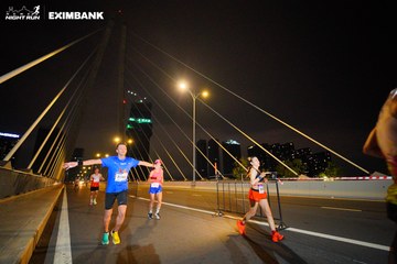 HO CHI MINH CITY NIGHT RUN EXIMBANK 2024 - Ảnh #2024051