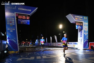 HO CHI MINH CITY NIGHT RUN EXIMBANK 2024 - Ảnh #2064249