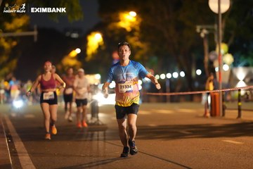 HO CHI MINH CITY NIGHT RUN EXIMBANK 2024 - Ảnh #2160069
