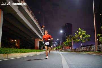 HO CHI MINH CITY NIGHT RUN EXIMBANK 2024 - Ảnh #1988624