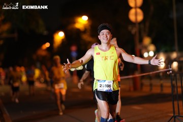 HO CHI MINH CITY NIGHT RUN EXIMBANK 2024 - Ảnh #2159537