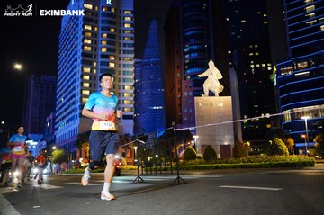 HO CHI MINH CITY NIGHT RUN EXIMBANK 2024 - Ảnh #1990319