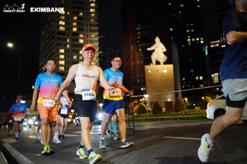 HO CHI MINH CITY NIGHT RUN EXIMBANK 2024 - Ảnh #1990352