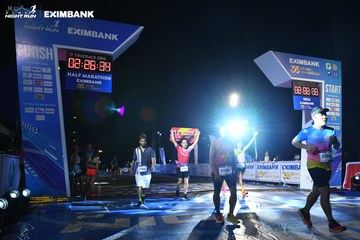 HO CHI MINH CITY NIGHT RUN EXIMBANK 2024 - Ảnh #2062135