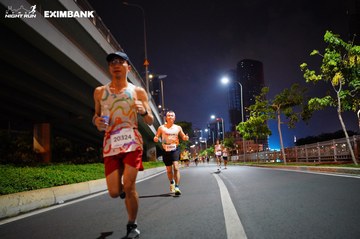 HO CHI MINH CITY NIGHT RUN EXIMBANK 2024 - Ảnh #1988787