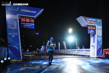 HO CHI MINH CITY NIGHT RUN EXIMBANK 2024 - Ảnh #2065595