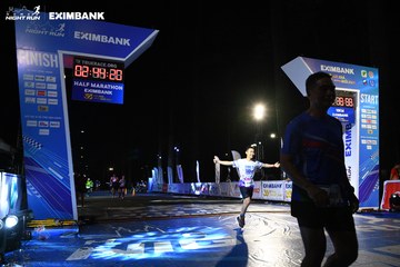 HO CHI MINH CITY NIGHT RUN EXIMBANK 2024 - Ảnh #2064326