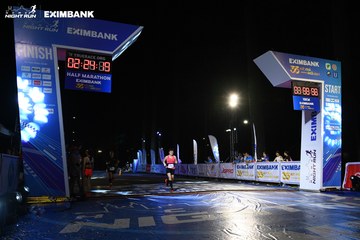 HO CHI MINH CITY NIGHT RUN EXIMBANK 2024 - Ảnh #2059569
