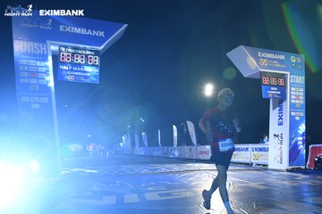 HO CHI MINH CITY NIGHT RUN EXIMBANK 2024 - Ảnh #2062407