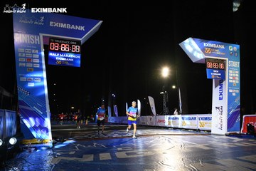 HO CHI MINH CITY NIGHT RUN EXIMBANK 2024 - Ảnh #2064186