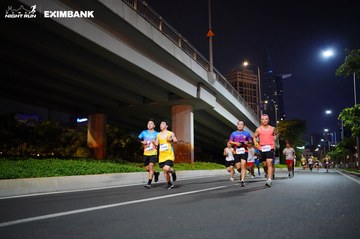 HO CHI MINH CITY NIGHT RUN EXIMBANK 2024 - Ảnh #1988884